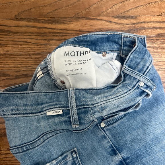 MOTHER High Rise Swooner Ankle Fray Wash: Losing Control (pre-owned) - Picture 5 of 6